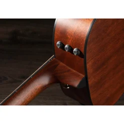 Taylor Grand Concert 322e 12-Fret Tropical Mahogany Acoustic-Electric Guitar